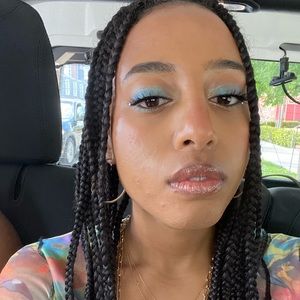 Meet your Posher, Eman